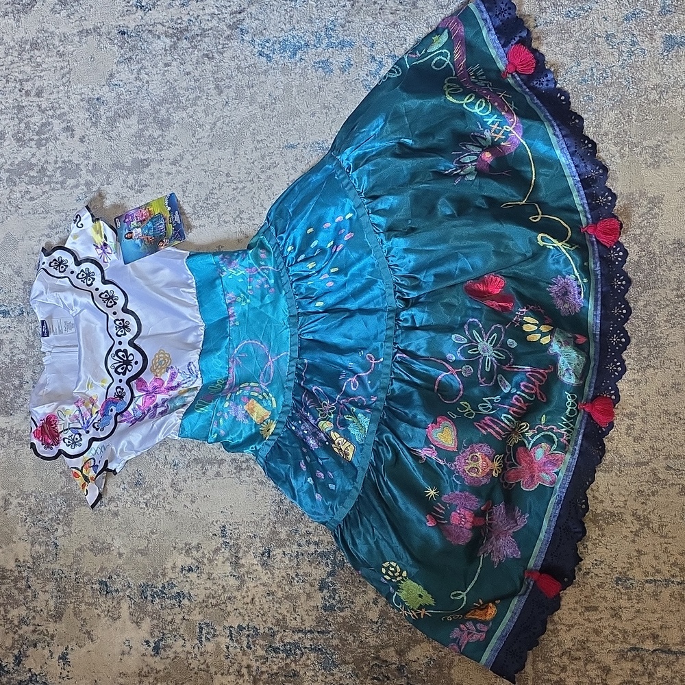 NWT Disney Encanto Mirabel Madrigal‎ Dress Size Medium Costume Cosplay Halloween